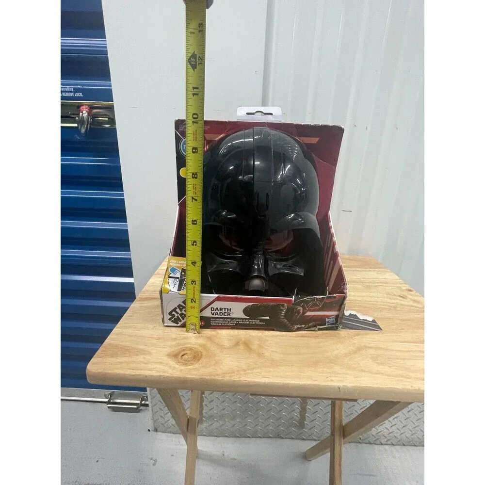 Star Wars DARTH VADER Electronic Mask, Phrases & Sound Effects, NEW In Box